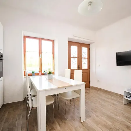 Ana Apartment *