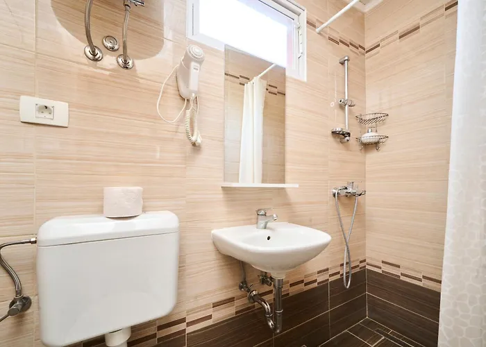 Ana Apartman Basanija